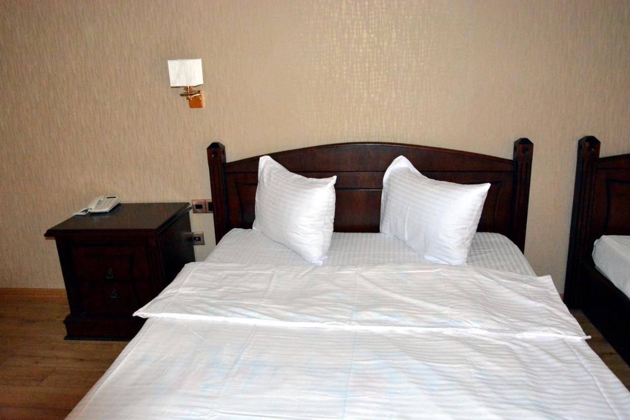 Deluxe Hotel Γκαντζά Εξωτερικό φωτογραφία